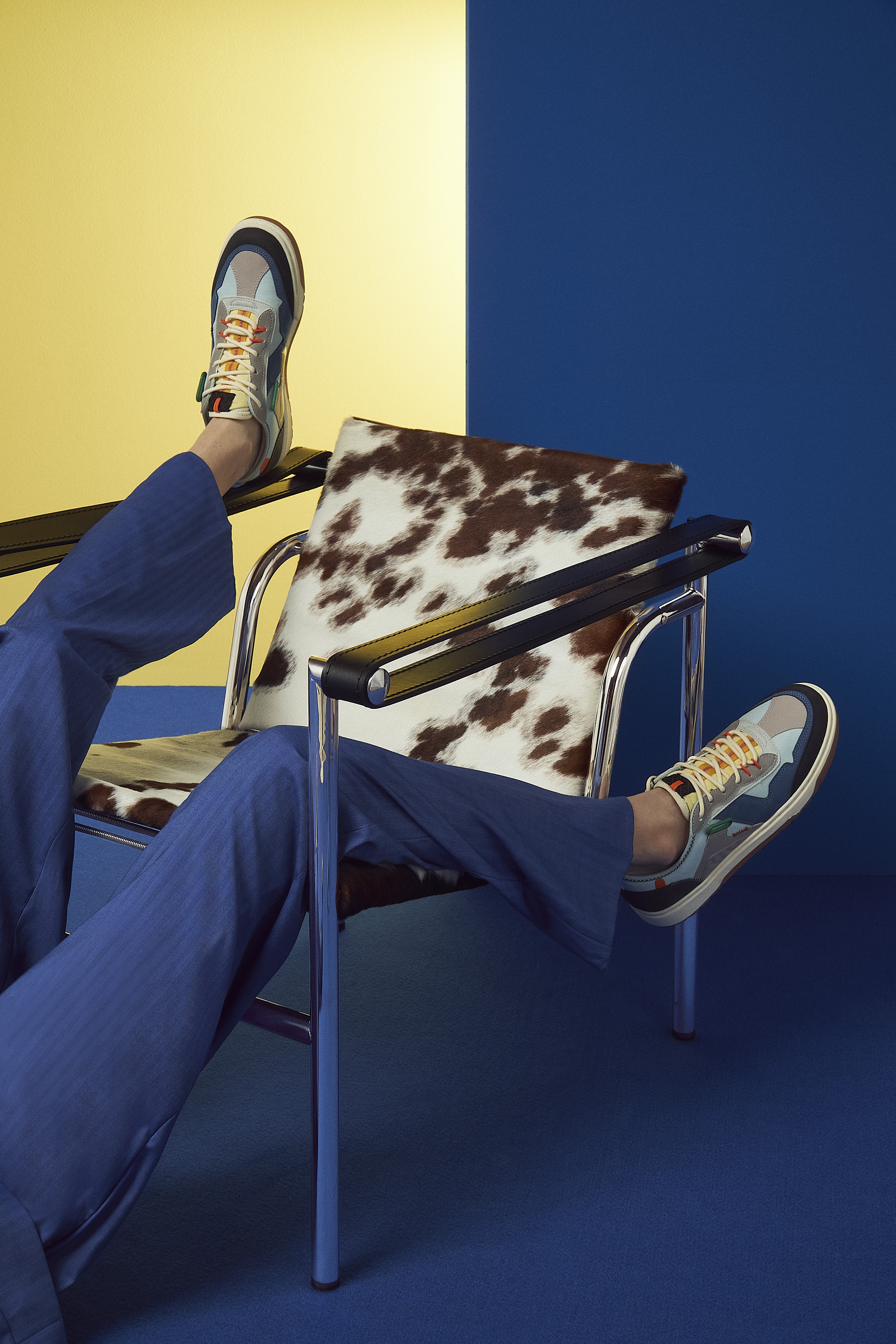 Cassina Human